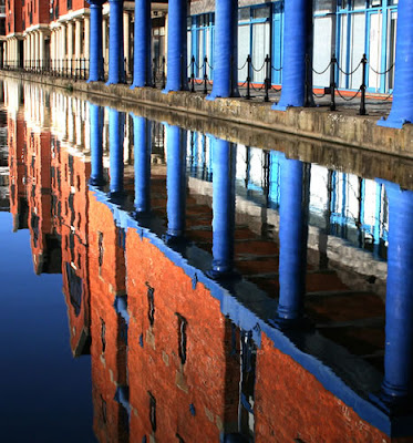 Beautiful Examples Of Reflective Photography 