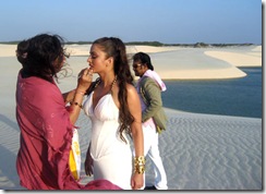 Leaked_picture_aiswarya_rai_doing_makeup