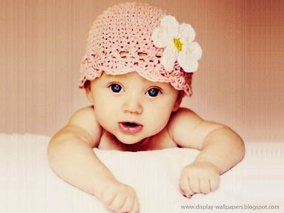 Baby With Gorgeous Eyes Wallpaper