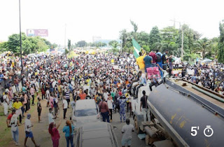 Armed Men Attack #EndSARS Protesters In Benin