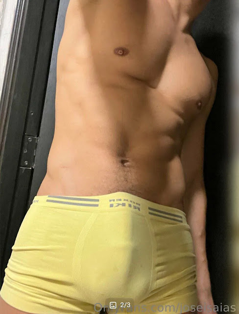 Diego Balleza desnudo