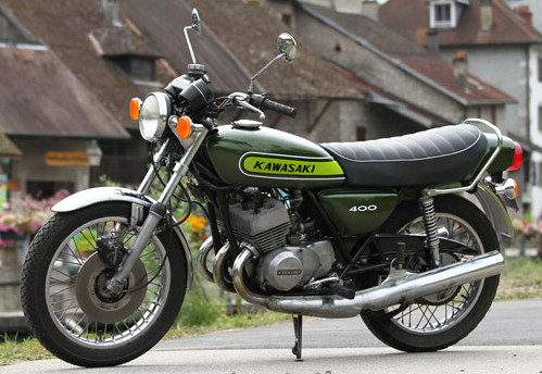 Kawasaki KH 400 - A Classic Review