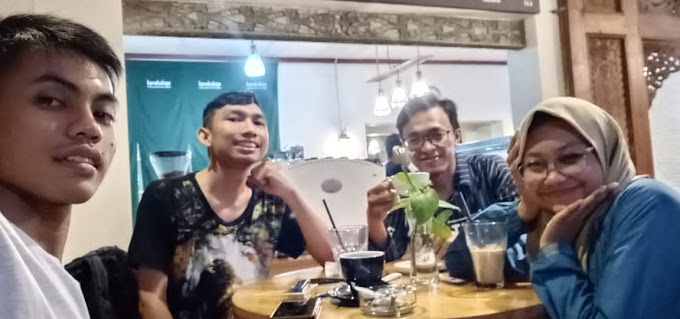 Ngopi Santai di Koneksi Kopi, Blitar