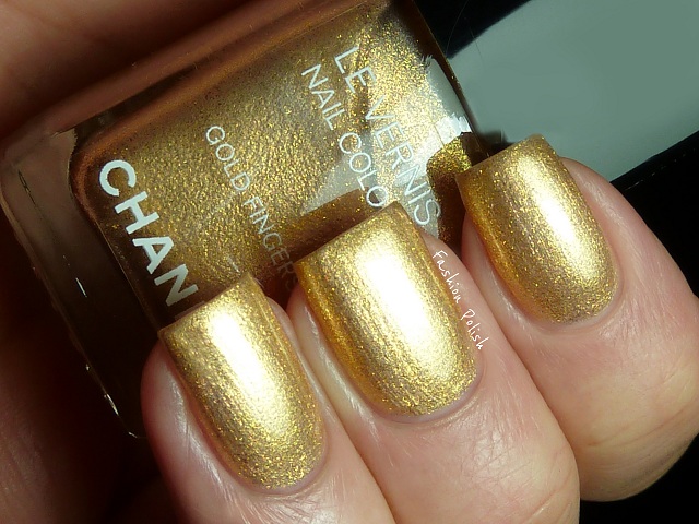 Gold finger nails | Nails, Fingernails, Finger