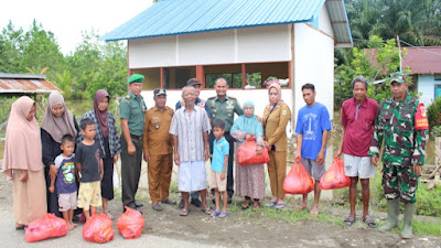 Kolaborasi Dandim 1311/Morowali & Kaban BPBD Salurkan Bantuan Kepada Korban Banjir di Desa Wosu