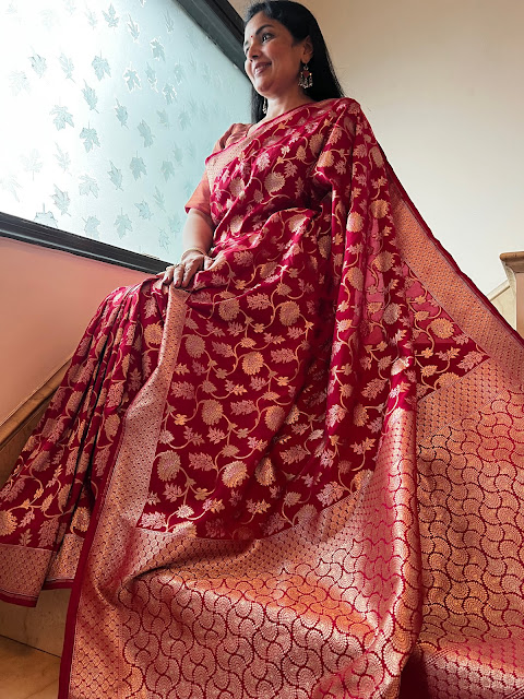 Unveiling Elegance: The Timeless Red Jangla Jaal Ektara Silk Banarasi Saree