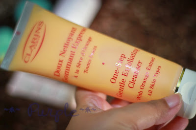  Clarins's One step gentle exfoliating cleanser 