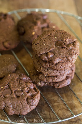 http://wholesomepatisserie.com/cookies/dark-chocolate-chip-cookies/