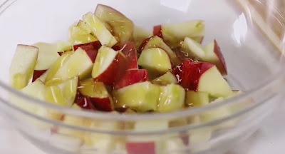 Apple Crisp With Oats And Walnuts