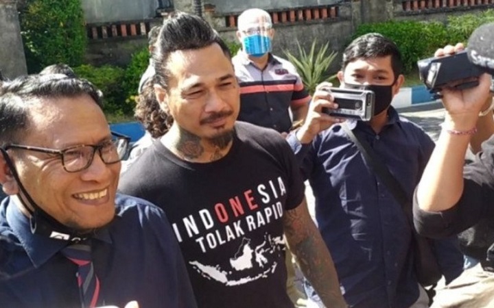 Jerinx Marah Dijatuhi Hukuman 3 Tahun Penjara, Pria Ini Janji Segera Bongkar Kasusnya