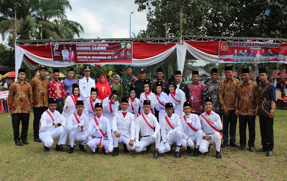 Upacara Pengibaran Bendera HUT RI ke-77 di Dusun Kuning Gading Berlangsung Sukses