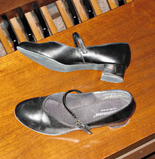 organ shoes