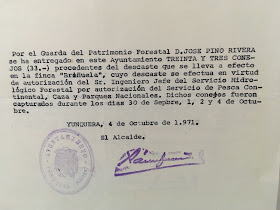 Recibo del Alcalde de Yunquera por 33 conejos procedentes del descaste de conejos de las Morenas, 04/10/1971.