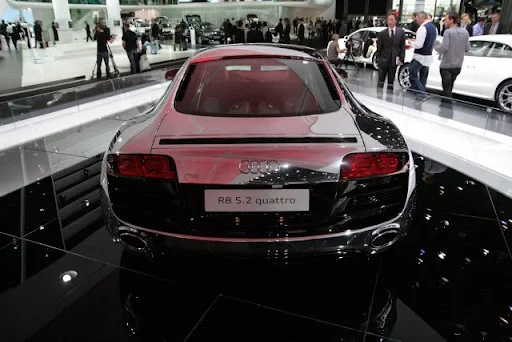 Audi R-8 Spyder V-10 - cromado