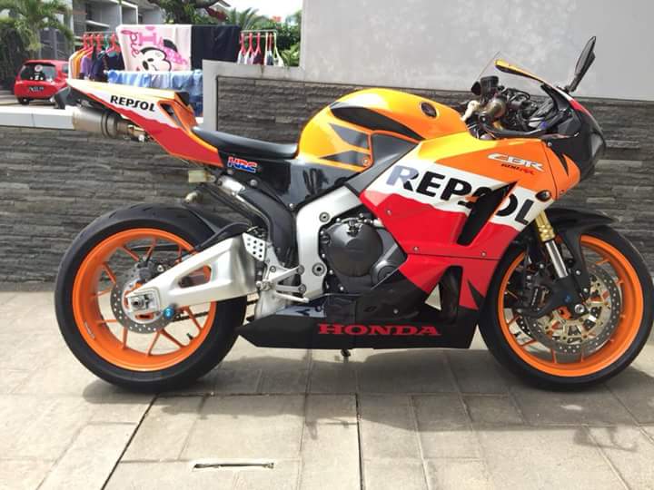 Bursa Moge Bekas  Dijual Honda CBR600 2014 LAPAK MOTOR 