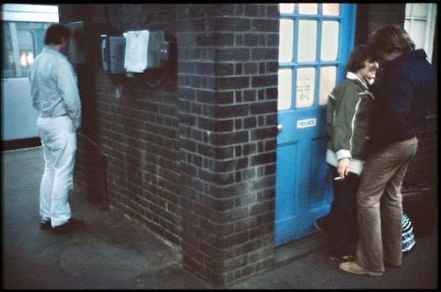 Photos from London Underground in 1980s (35 pics)