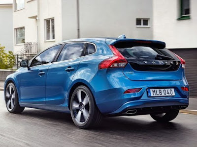 VOLVO V40 2018: PRIX, FICHE DE DONNÉES ET PHOTOS