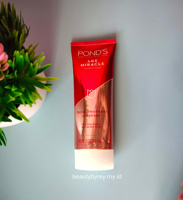 Pond's age miracle Youthful Glow