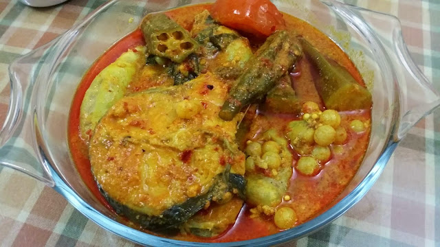 ZULFAZA LOVES COOKING: Our lunch todayasam pedas ikan 