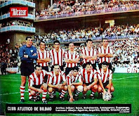 CLUB ATLÉTICO DE BILBAO - Bilbao, Vizcaya, España - Temporada 1967-68 - Iribar, Sáez, Echeberría, Aranguren, Zugazaga, Larrauri; Aguirre, Argoitia, Arieta II, Uriarte y Lavín - ATLÉTICO DE BILBAO 1 (Arieta II) REAL MADRID 2 (Aranguren p.p., Gento) - 15/10/1967 - Liga de 1ª División, jornada 5 - Bilbao, estadio de San Mamés - Con Piru Gainza de entrenador, el Bilbao fue 7º en la Liga, y cayó en cuartos de final en la Copa  y en l Copa de Ferias