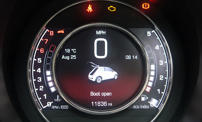 Fiat 500 digital instruments