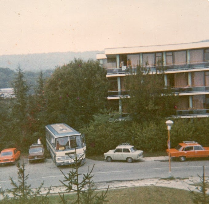 Златни пясъци в 2 снимки от 1986 година