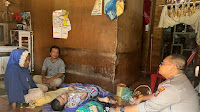Kapolres Tanjungbalai Jenguk Dua Bocah Yang Terbaring Sakit