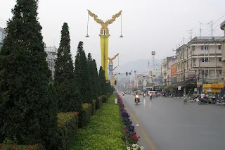 Bandar Mae Sai (Sumber: wikipedia)