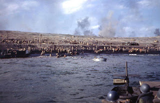 US soldiers land on Iwo Jima Japanese 1945