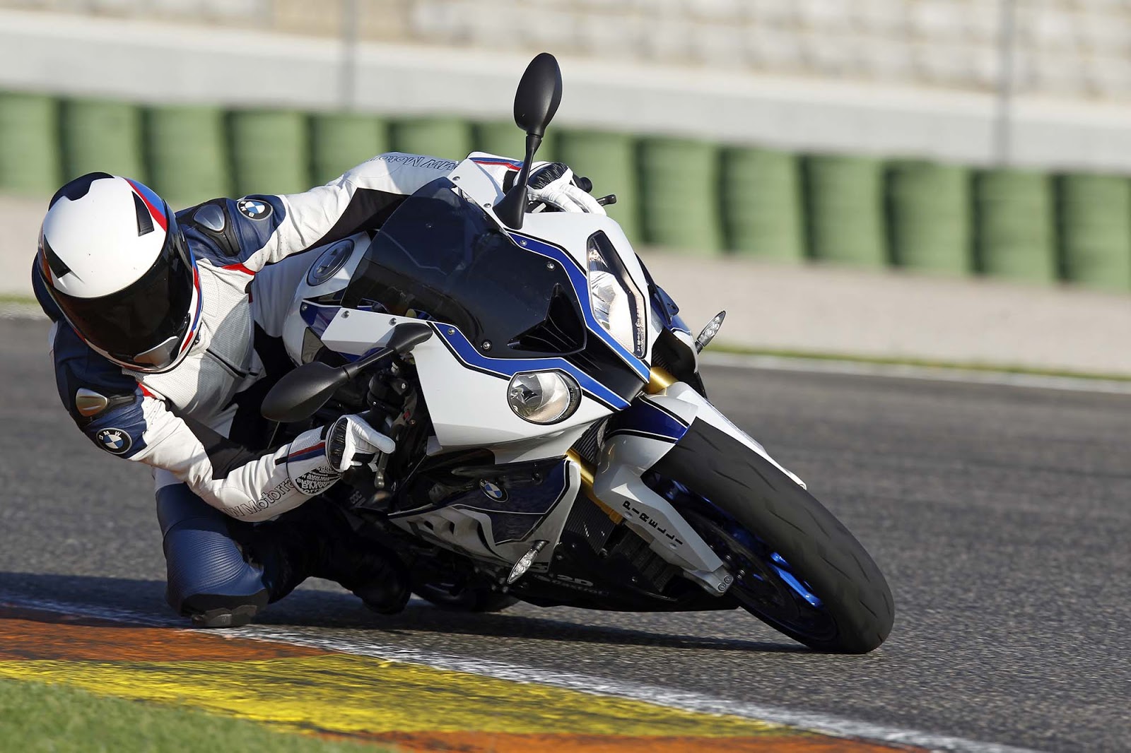 BMW S1000RR HP4 2013 ~ Bike Special