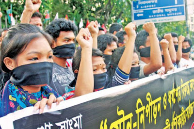 চলন্ত মাইক্রোবাসে ধর্ষণ- ধর্ষকদের ফাঁসি চান গারো ছাত্ররা