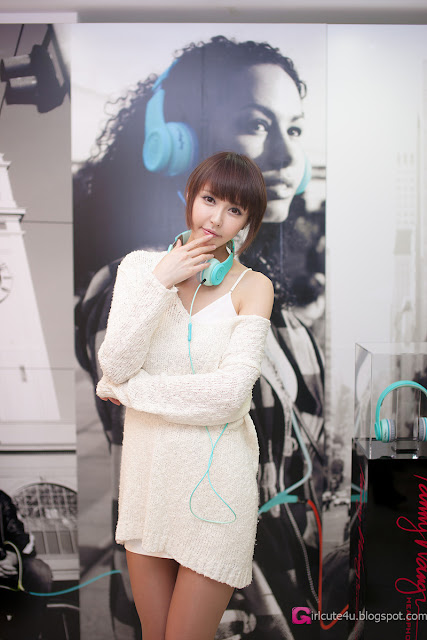 3 Kang Yui for Fanny Wang Headphone-very cute asian girl-girlcute4u.blogspot.com