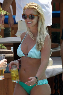 Britney Spears in Bikini pics