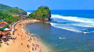 Pantai Indrayanti - Tempat Wisata di Jogja Paling Terkenal