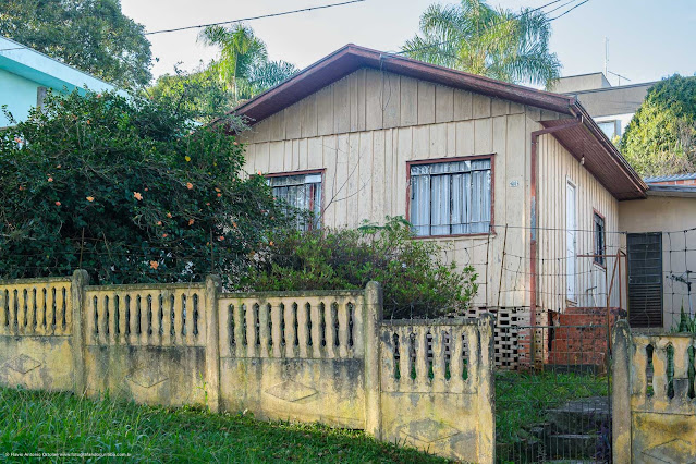 Uma casa de madeira no Boa Vista