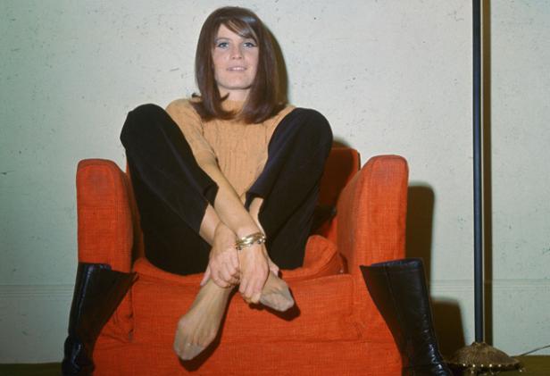 I found this rather fetching photo of Sandie Shaw on another blog and I 