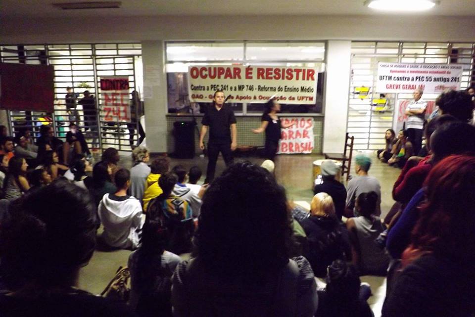 JANELA DO ABELHA: 3/11 - Altamiro Borges uta contra Temer 