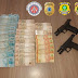 R$ 236 mil e armas são encontrados com suspeitos de ataques a banco