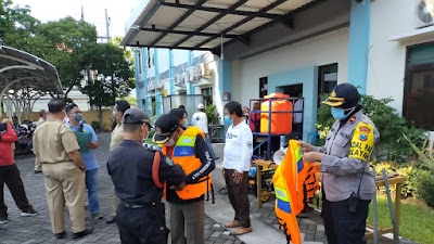 Kapolsek Mulyorejo Giat Pantau dan Antisipasi Musim Hujan di Dam Pompa Air