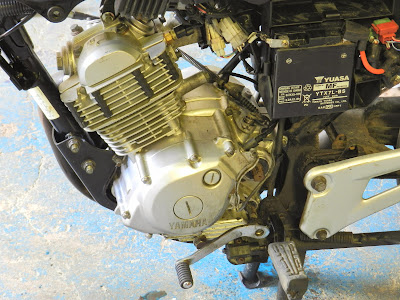 Yamaha YBR 125 Engine removal