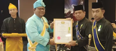 H Ikhwan Lubis 'Sang Pejuang Duafa' di Beri Gelar Datuk Limpah Kurnia Payung Negeri