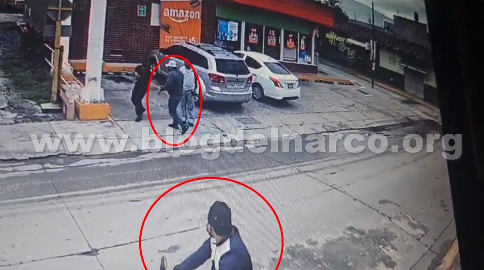 Sujeto armado asesina a Carlos Martínez López, ex tesorero de Tuxpan, Jalisco afuera de un Oxxo, al parecer se trató de un asalto