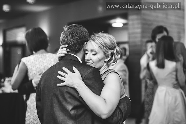 Marlena i Sebastian, Łódź, Hotel Grzegorzewski, reportaż ślubny, artystyczna fotografia ślubna, ceremonia, przyjęcie, przygotowania, detale, plener ślubny, oryginalna i nietypowa fotografia ślubna, Bochnia, Kraków, Tarnów, Łódź, katarzyna & gabriela, fotografia ślubna, wyjątkowa fotografia ślubna, naturalne zdjęcia, ponadczasowe 