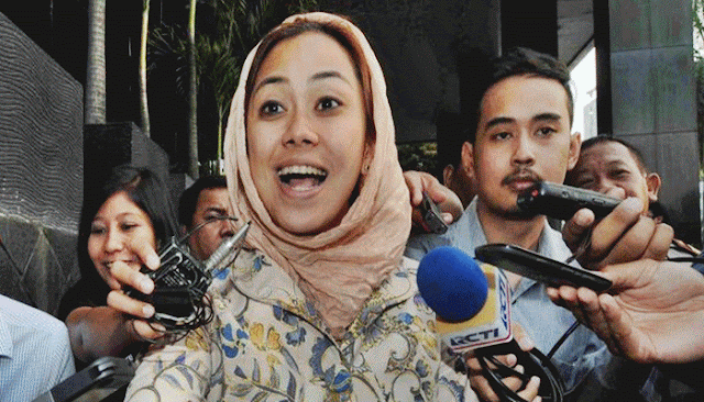 BERANINYA..!!! Cellica Nurrachadiana Bupati Karawang: Alquran Sumber Teroris, Semakin Rajin Sholat Otak Semakin Konslet, Apa Maksudnya Ya..??