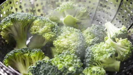 Vegetables That Are Healthier Cooked - broccoli