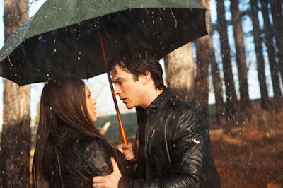 Should Vampire Diaries's Elena and Damon date?