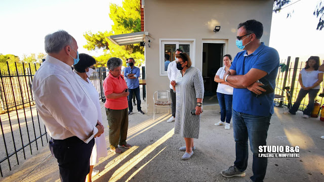 Σε εξελιξη συσκεψη παρουσία Μενδώνη στις Μυκήνες