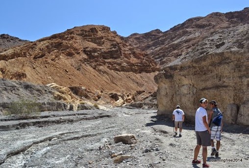 Entering Mosaic Canyon