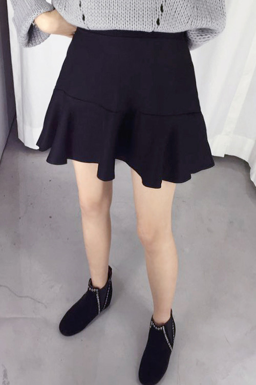  Ruffled Herringbone Skater Skirt