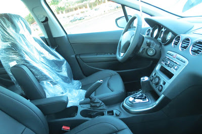 Peugeot 408 Automático 2014 - interior